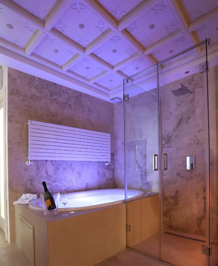 Palazzo Stapane Home Suite 9 - Luxury Living Monopoli Eksteriør billede